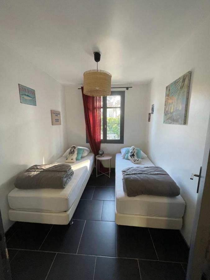 Holiday home - Maison Les Calanques - Piscine Chauffee