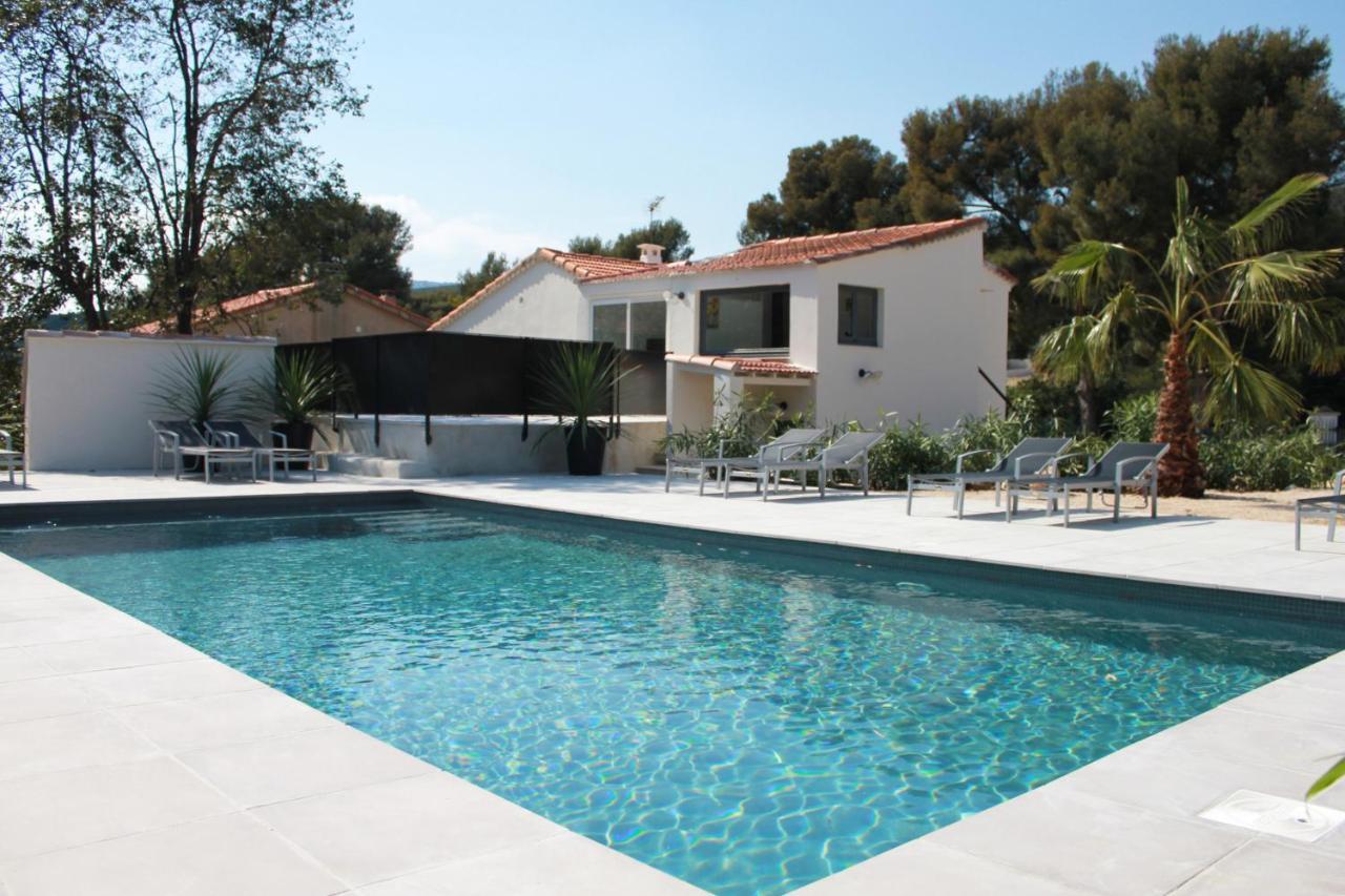 Holiday home - Maison Les Calanques - Piscine Chauffee